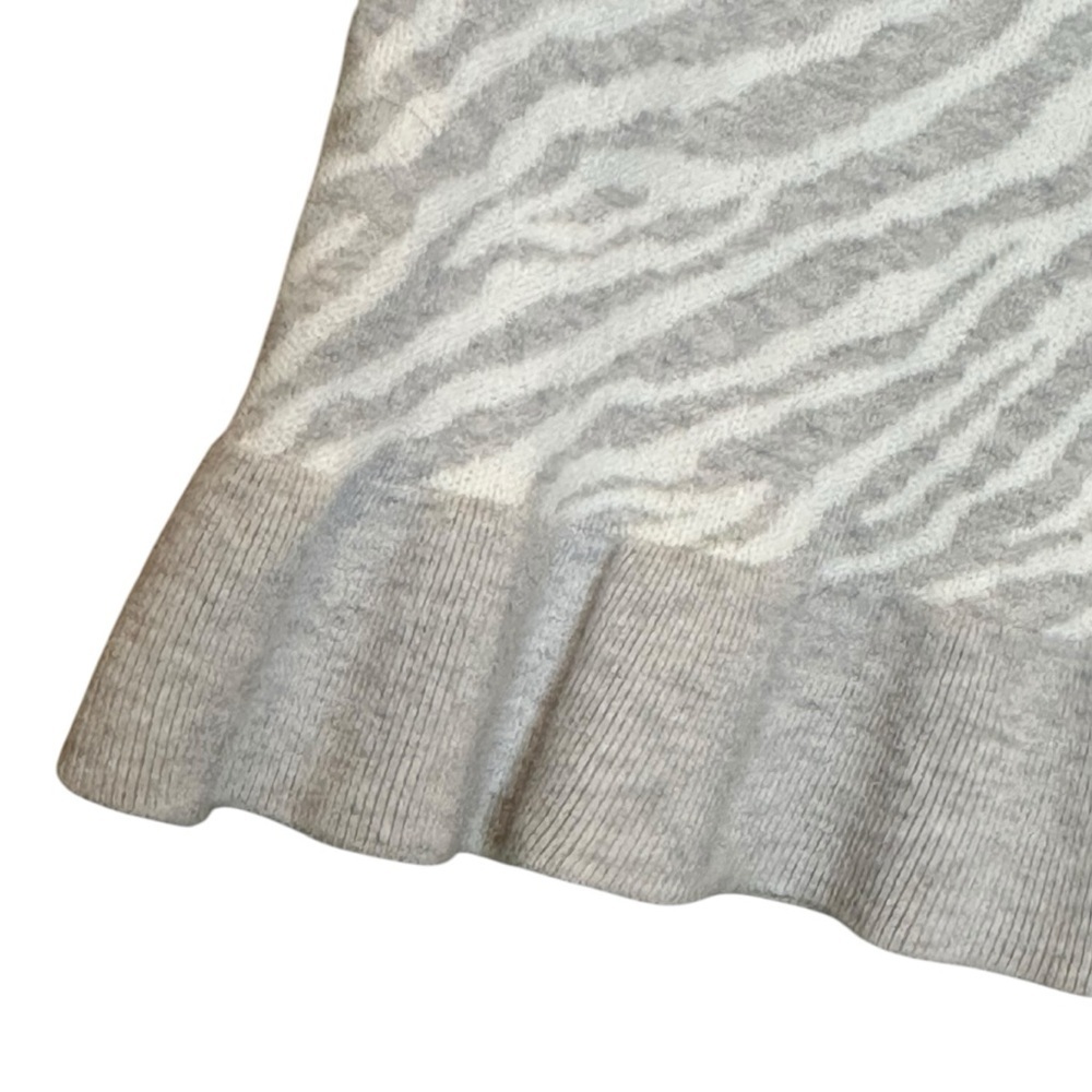 Dolan Womens Skirt XS Sweater Knit Animal Print Zebra Ruffle Hem Grey Wool - Picture 3 of 8